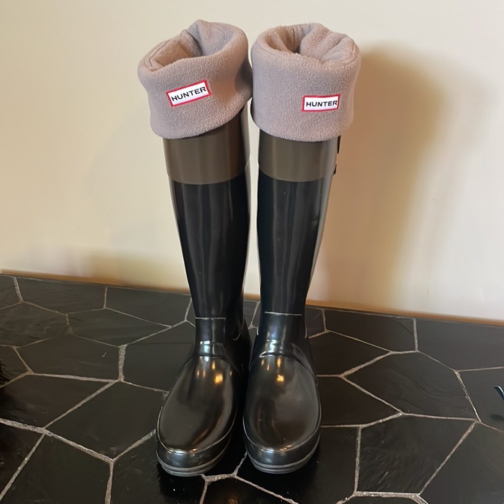 Hunter Regent Carlyle Rubber boots with gray fleece liners